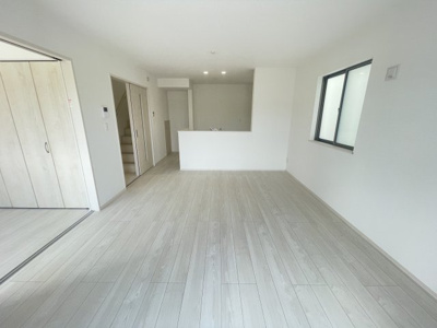 【居間・リビング】 | 読谷村上地（全3棟）A号棟 | ※同仕様写真です