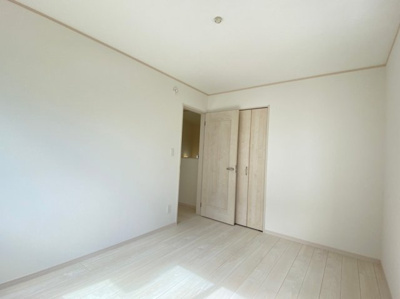 【洋室】 | 読谷村上地（全3棟）A号棟 | ※同仕様写真です