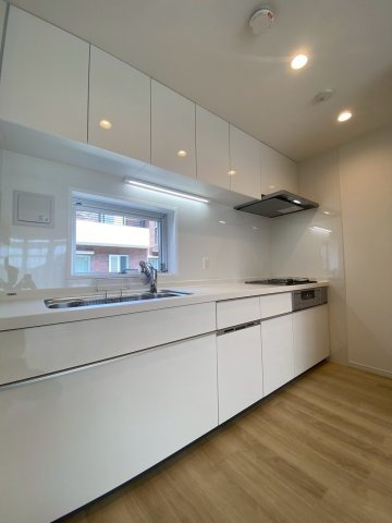 クイーンズフィールドひばりが丘ガーデンテのキッチン|お料理しやすいキッチンです