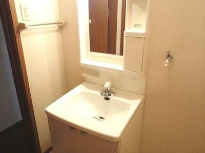 【洗面所】 | ラフィネ花水木 | 脱衣スペースもあります