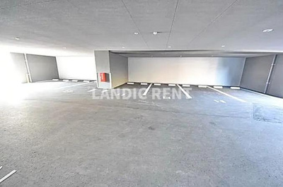 【駐車場】 | エンクレスト呉服町