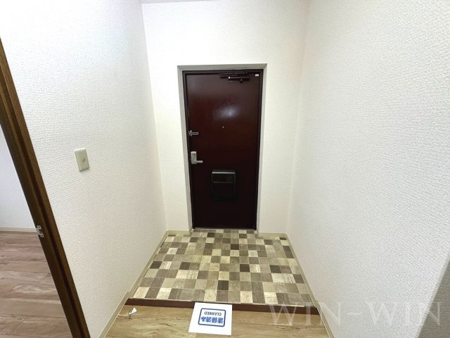 ラフィーネ草間の玄関