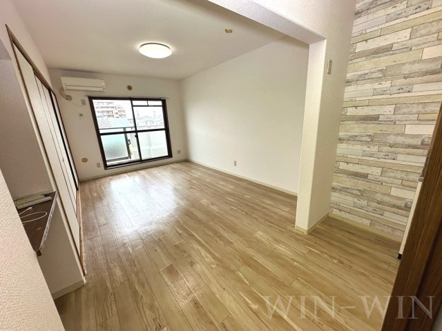 ラフィーネ草間の居間・リビング