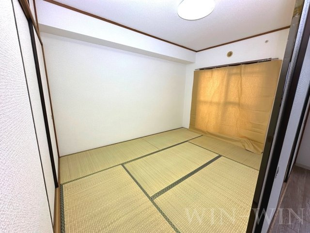 ラフィーネ草間の和室