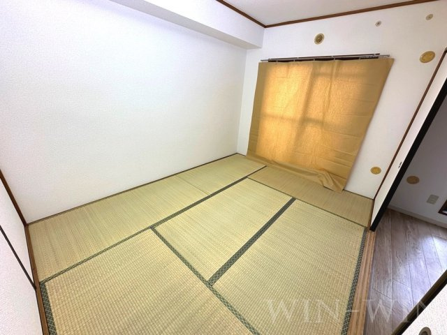 ラフィーネ草間の和室