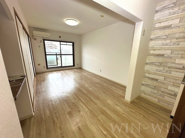 ラフィーネ草間の居間・リビング