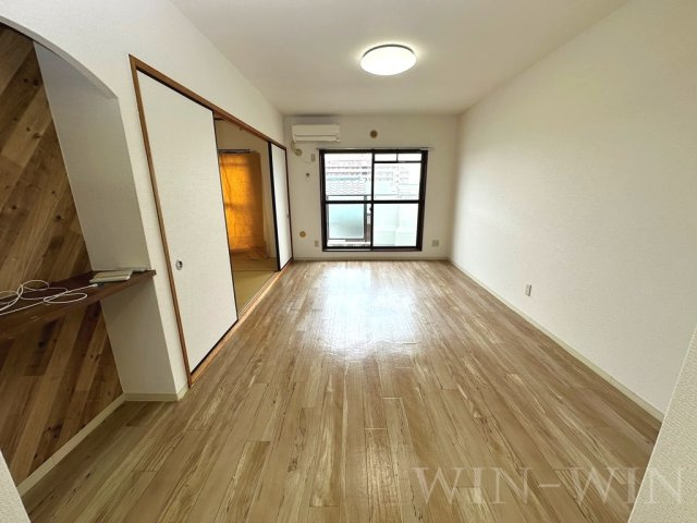 ラフィーネ草間の居間・リビング