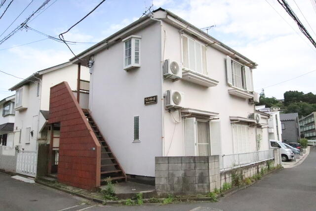 多摩市東寺方1丁目のアパートの画像