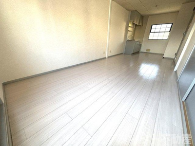 【居間・リビング】 | ビーライン池ノ渕 | LDK12帖