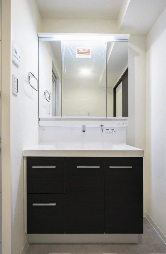 ネオハイツ中川【仲介手数料無料】の独立洗面台