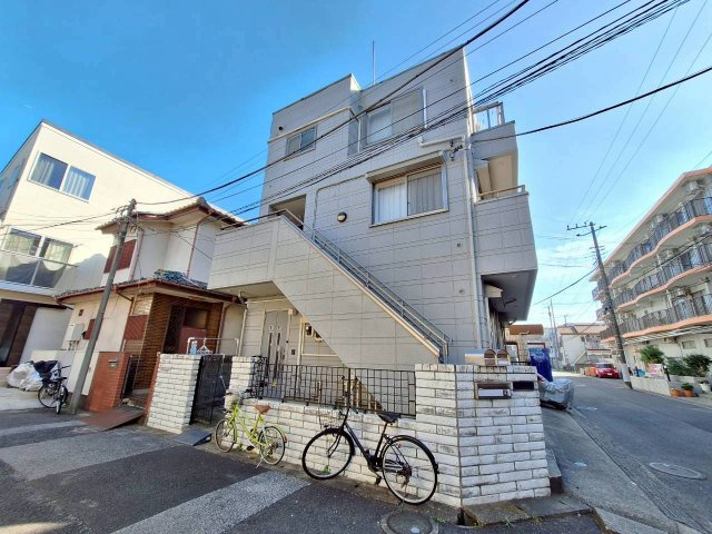 ＦＣＪスクエア