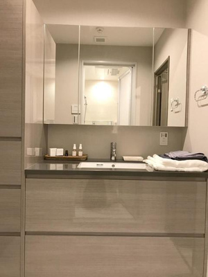 【洗面所】 | 参宮橋マンション | ※写真は同タイプ住戸です。