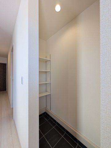 【収納】 | リーブルガーデン.S高崎市第5寺尾町ー② | シューズインクローク♪