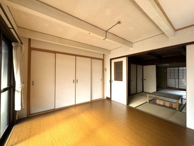【洋室】 | 紫野上築山町貸家