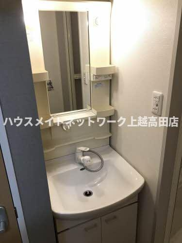 サンパレスの独立洗面台|シャワー洗面
