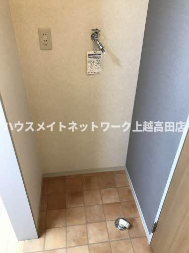 サンパレスのその他|洗濯機置場