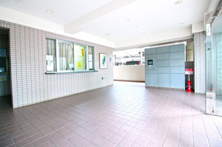 【エントランス】 | ユニライフ宇治木幡 | ローンの事やお家探しのご相談はゆいホームにお任せ下さい。ちょっとした疑問にも解りやすくお応えします。