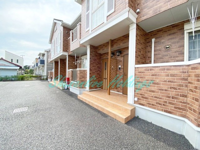 【エントランス】 | マリソル佐島 | 綺麗に管理されたエントランス