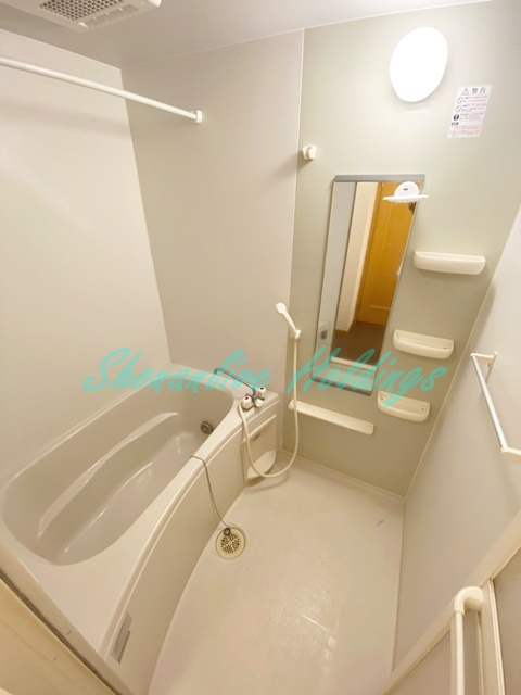 マリソル佐島の浴室|追炊き・浴室乾燥機付き