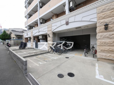 【駐車場】 | Luxe三国II