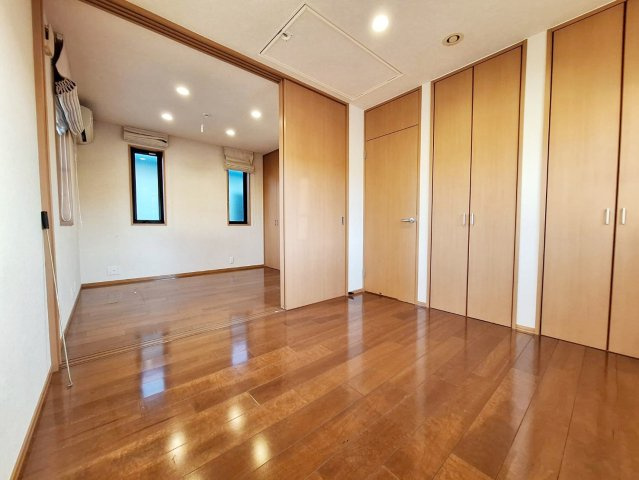 日野南１丁目ヘーベルハウスの洋室