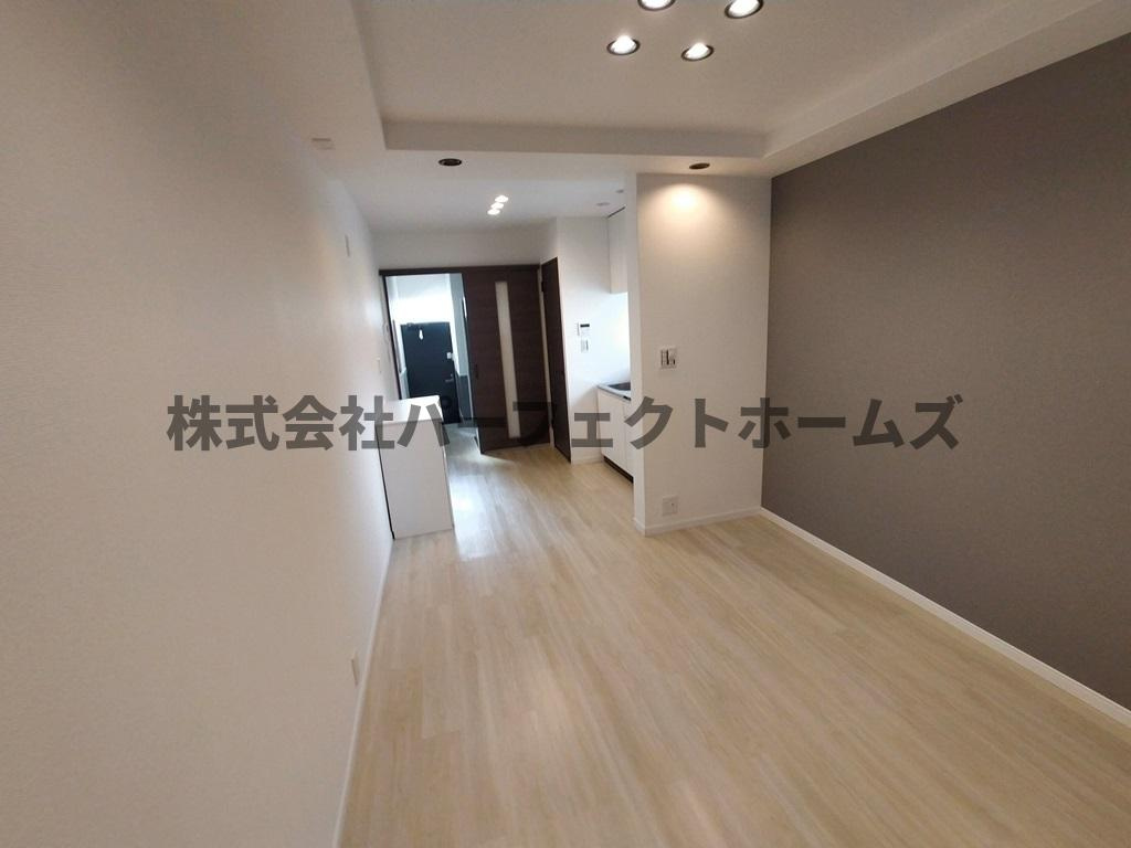 田井町戸建　賃貸の居間・リビング|ゆったり過ごせるリビングです