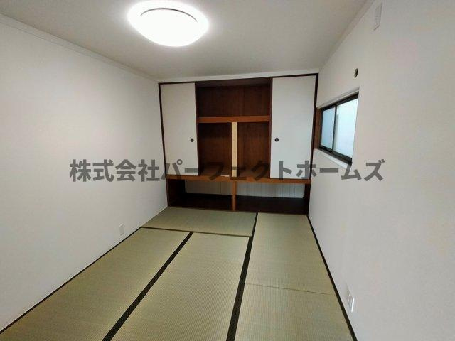 田井町戸建　賃貸の和室|明るい和室です