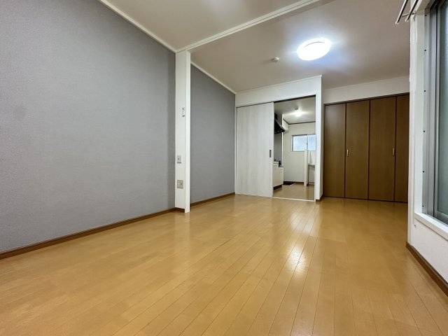 山之内サンハイツの洋室