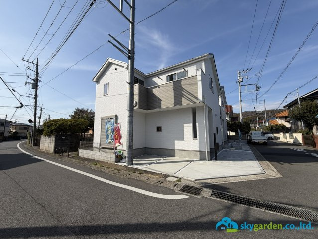 大磯町東小磯2期　新築戸建　全2棟2号棟の前面道路含む現地写真
