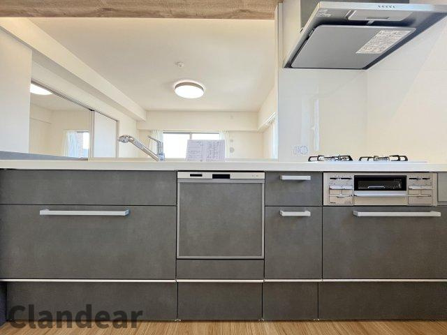 フェイム小岩レジデンスタワーのキッチン|ドキドキの新生活も、安心してスタート。ぴったりの住まいを見つけませんか？クランディアが一緒に住まい選びをサポートします‼　まずは、お気軽にお問合せください　＃クランディア