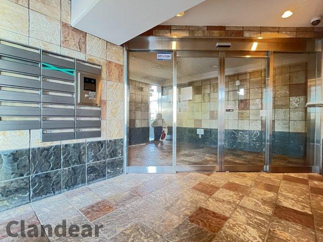 フェイム小岩レジデンスタワーのロビー|ドキドキの新生活も、安心してスタート。ぴったりの住まいを見つけませんか？クランディアが一緒に住まい選びをサポートします‼　まずは、お気軽にお問合せください　＃クランディア