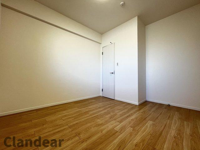 フェイム小岩レジデンスタワーの洋室|ドキドキの新生活も、安心してスタート。ぴったりの住まいを見つけませんか？クランディアが一緒に住まい選びをサポートします‼　まずは、お気軽にお問合せください　＃クランディア