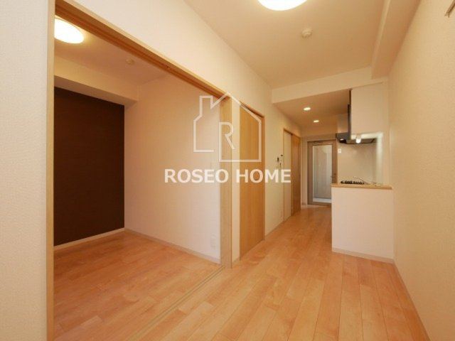 アミティエ扇町リアンの居間・リビング|同マンション別部屋：参考写真