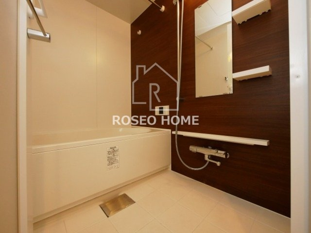 アミティエ扇町リアンの浴室|同マンション別部屋：参考写真