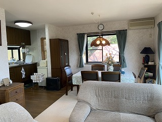 東伊豆町　エンゼルフォレスト伊豆熱川別荘地の居間・リビング