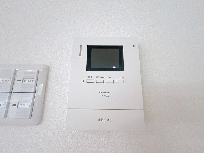 岡山市南区妹尾 中古住宅の防犯設備|◆モニター付きインターホンで防犯面も安心です。