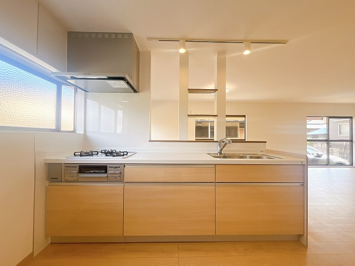 岡山市南区妹尾 中古住宅のキッチン|◆システムキッチン新品交換済みです。