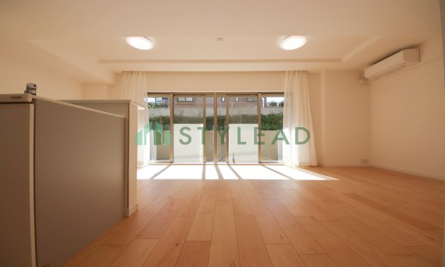 【居間・リビング】 | クレッセント上大岡ヴューズテラス