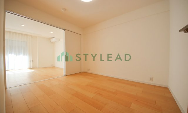 【洋室】 | クレッセント上大岡ヴューズテラス