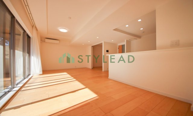 【居間・リビング】 | クレッセント上大岡ヴューズテラス