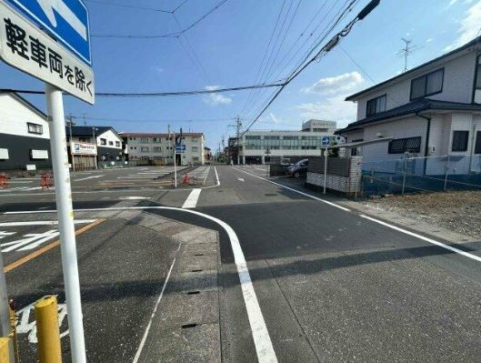 売新築戸建　静岡市駿河区みずほ２丁目の前面道路含む現地写真