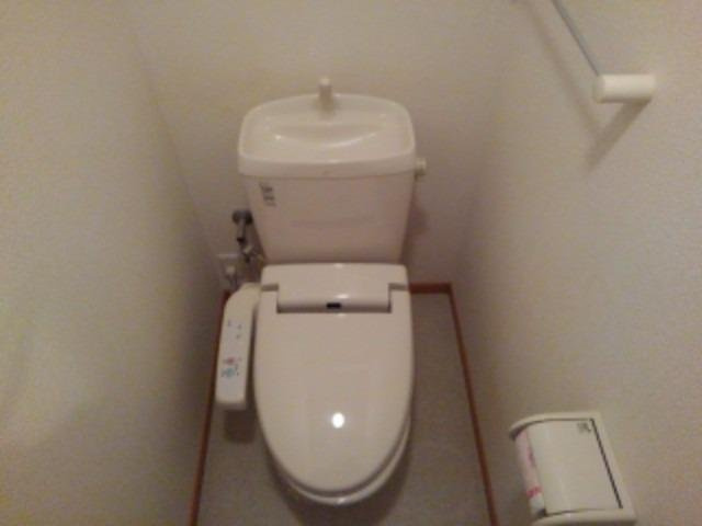 アヴェニュー東松ヶ丘のトイレ|コンパクトで使いやすいトイレです