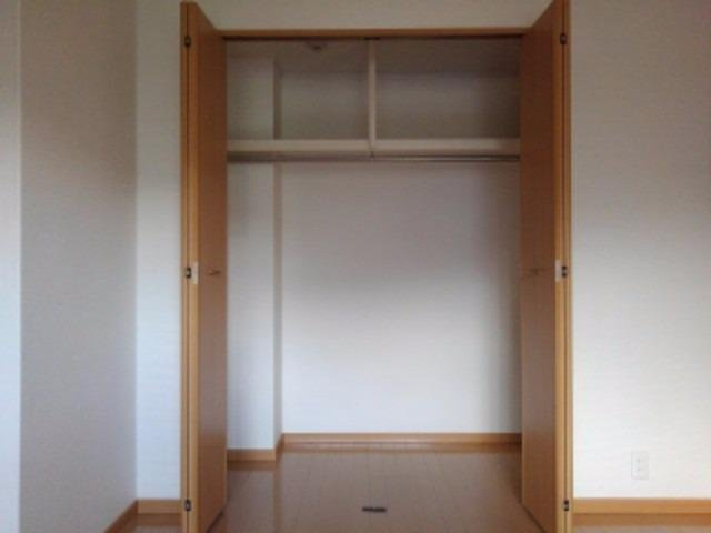 アヴェニュー東松ヶ丘の収納|たっぷりとした収納スペースです