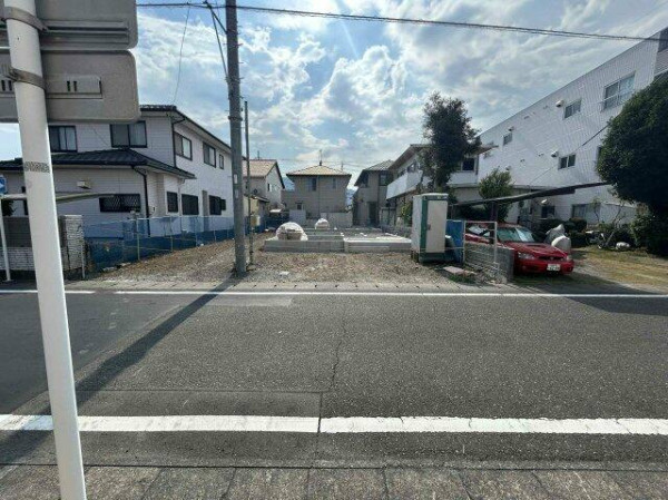 売新築戸建　静岡市駿河区みずほ２丁目の前面道路含む現地写真