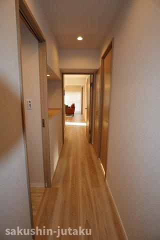 ソレイユ鷹の台のその他|廊下　落ち着いた雰囲気となっております！