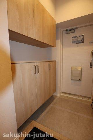 ソレイユ鷹の台の玄関|大型シューズボックス新設しました！