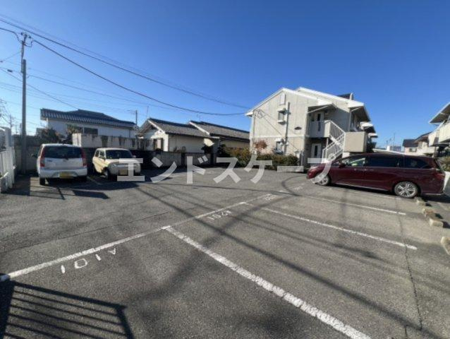 メゾンみやまの駐車場|高崎、前橋のお部屋探しはエンドスケープまで！お客様の理想お聞かせ下さい♪