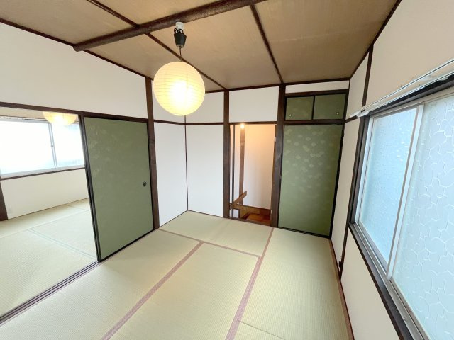 生駒市中菜畑２丁目のテラスの寝室