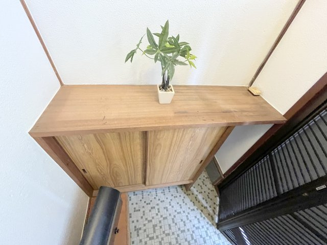 生駒市中菜畑２丁目のテラスの玄関