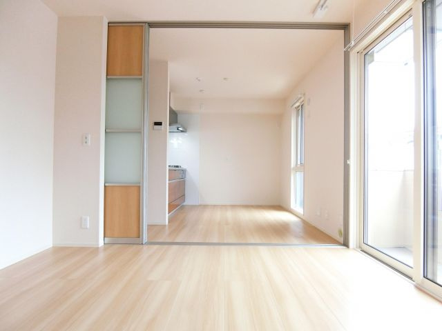 モア・サンハイムの居間・リビング|同物件別部屋イメージ写真